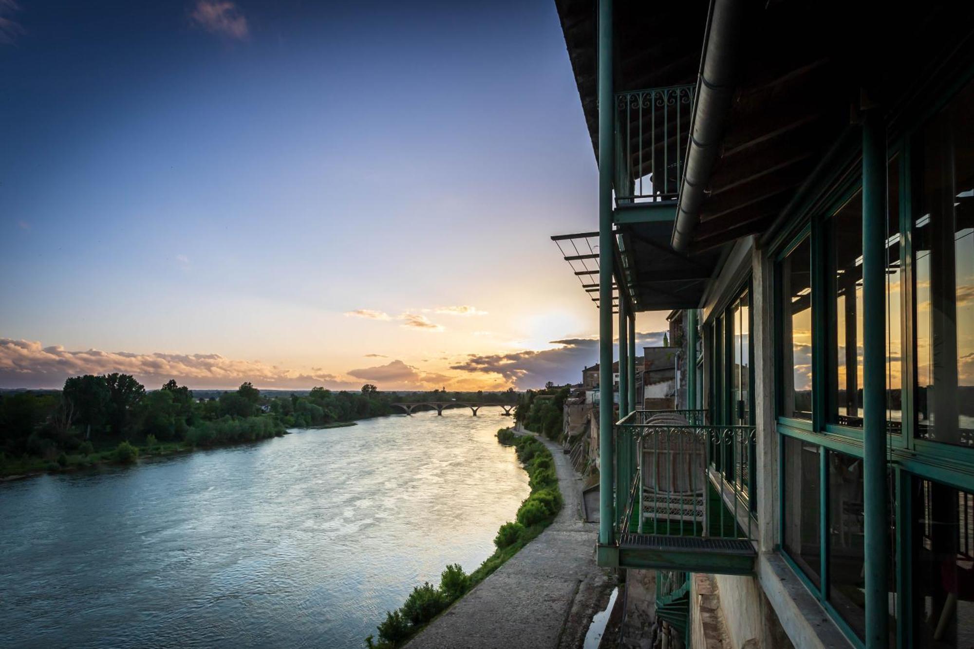 Hotel Restaurant Cote Garonne Le Balcon Des Dames - Tonneins Fauillet Marmande - Vue Panoramique Bord De Garonne Chambres Climatisees Exteriér fotografie