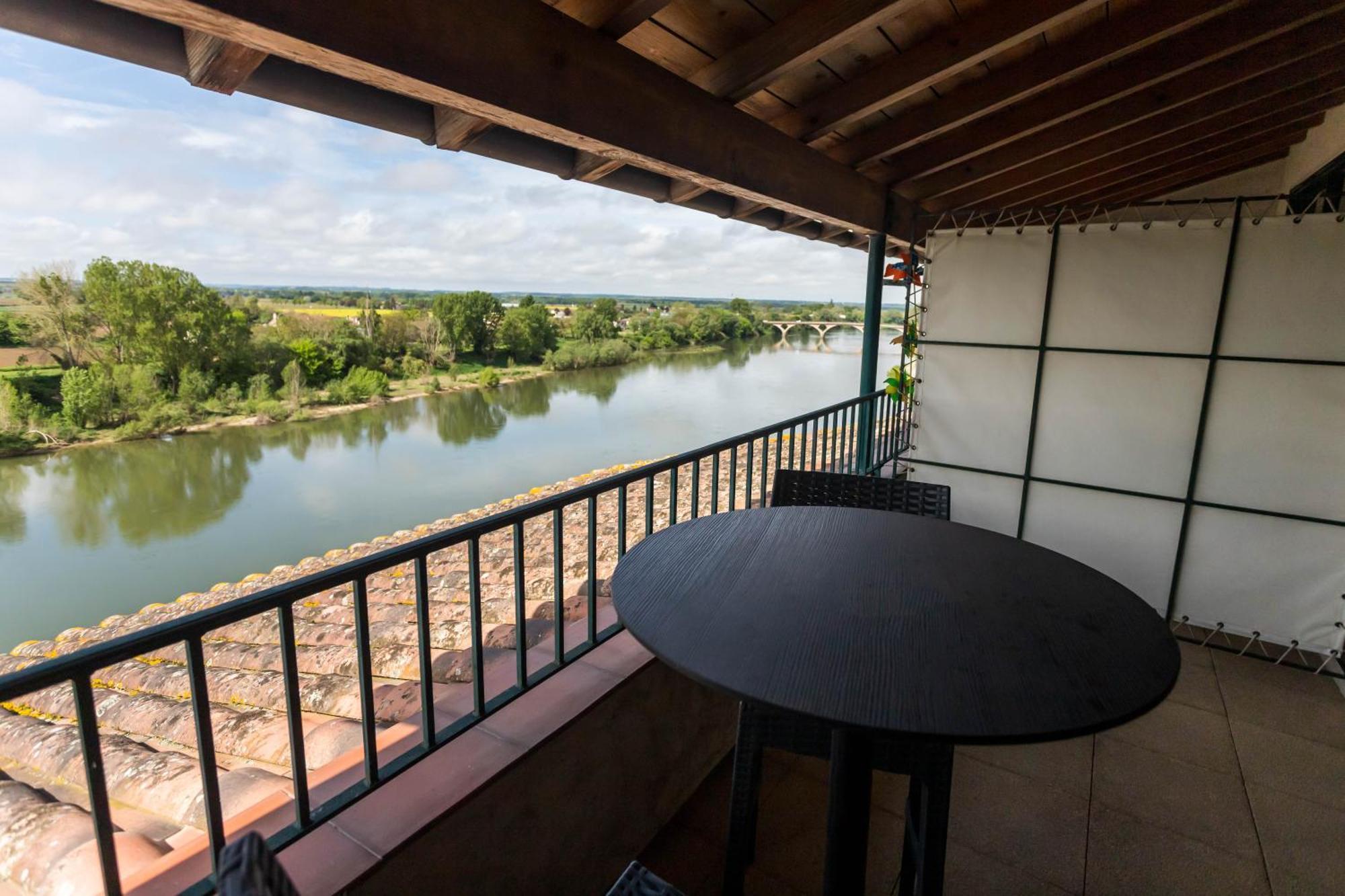 Hotel Restaurant Cote Garonne Le Balcon Des Dames - Tonneins Fauillet Marmande - Vue Panoramique Bord De Garonne Chambres Climatisees Exteriér fotografie