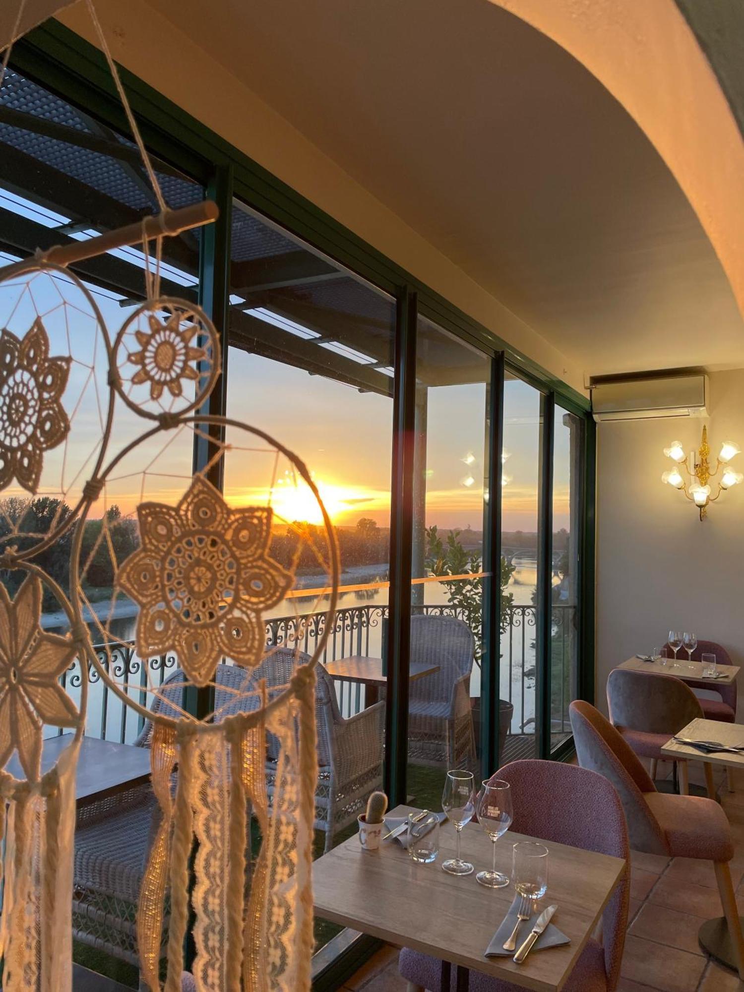 Hotel Restaurant Cote Garonne Le Balcon Des Dames - Tonneins Fauillet Marmande - Vue Panoramique Bord De Garonne Chambres Climatisees Exteriér fotografie